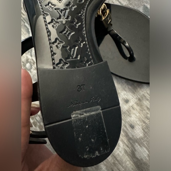 Authentic Louis Vuitton jelly sandals - Picture 6 of 6
